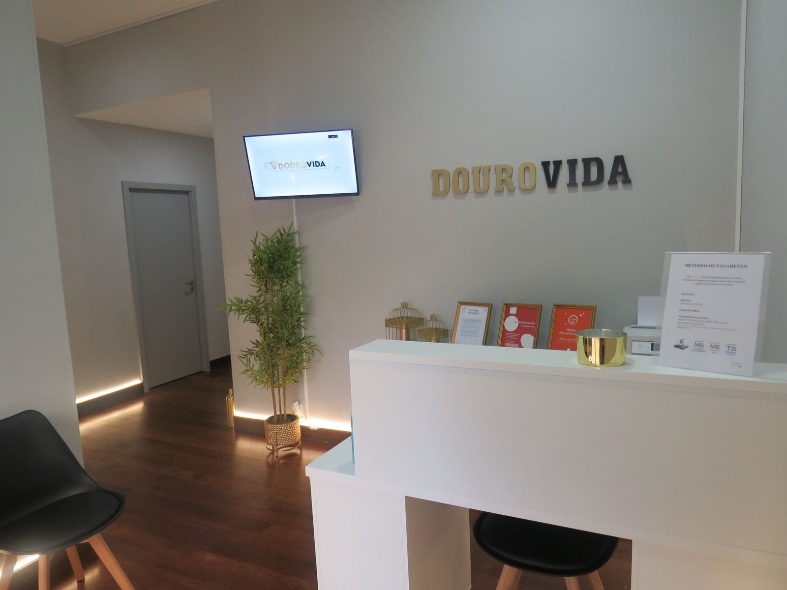 Entrada, recepção